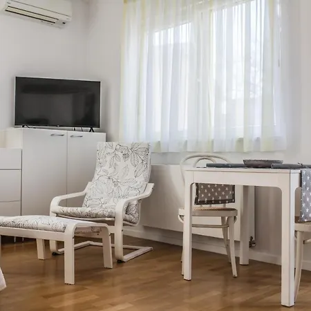 Apartment Bebe